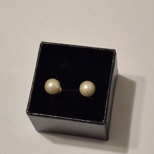 Elegant Pearl Stud Earrings
